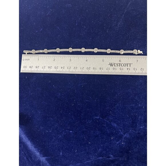 Exquisite Sterling Silver Narrow Knot Marcasite 7" Bracelet - Picture 10 of 11